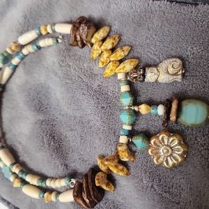 NECKLACE, COLLAR LENGTH, CZECH GLASS, WOODEN AND BONE BEADS